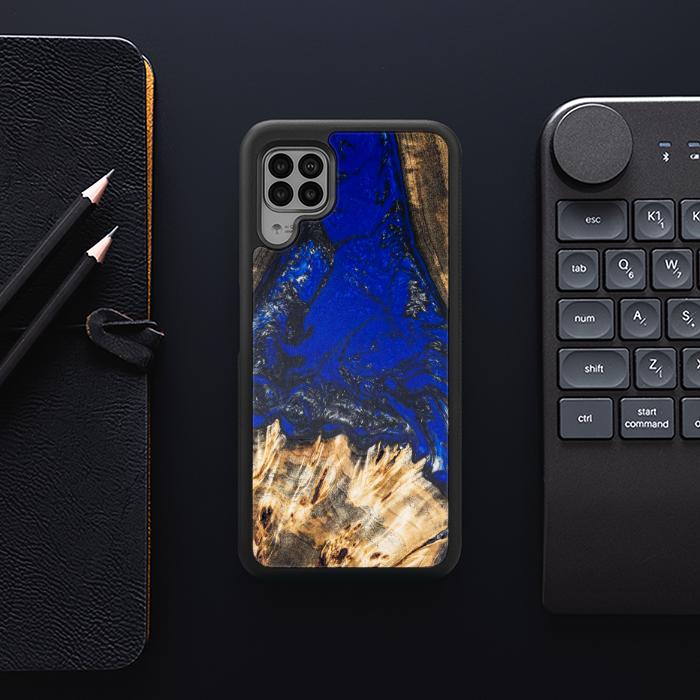 Huawei P40 lite Handyhülle aus Harz und Holz - SYNERGY#176