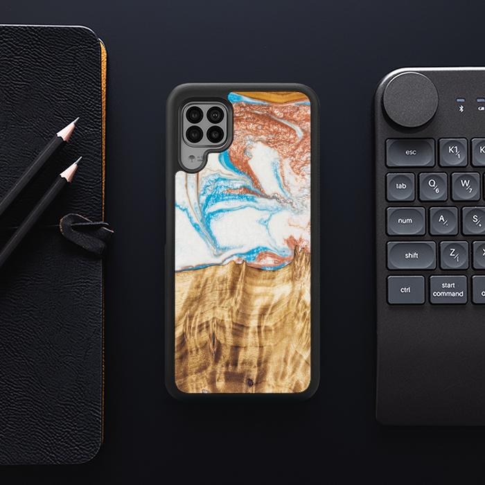 Huawei P40 lite Handyhülle aus Harz und Holz - SYNERGY#47
