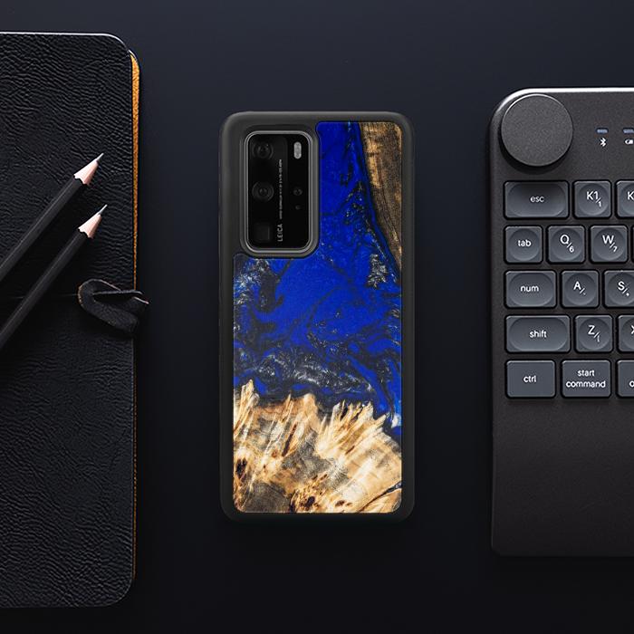 Huawei P40 Pro Handyhülle aus Harz und Holz - SYNERGY#176