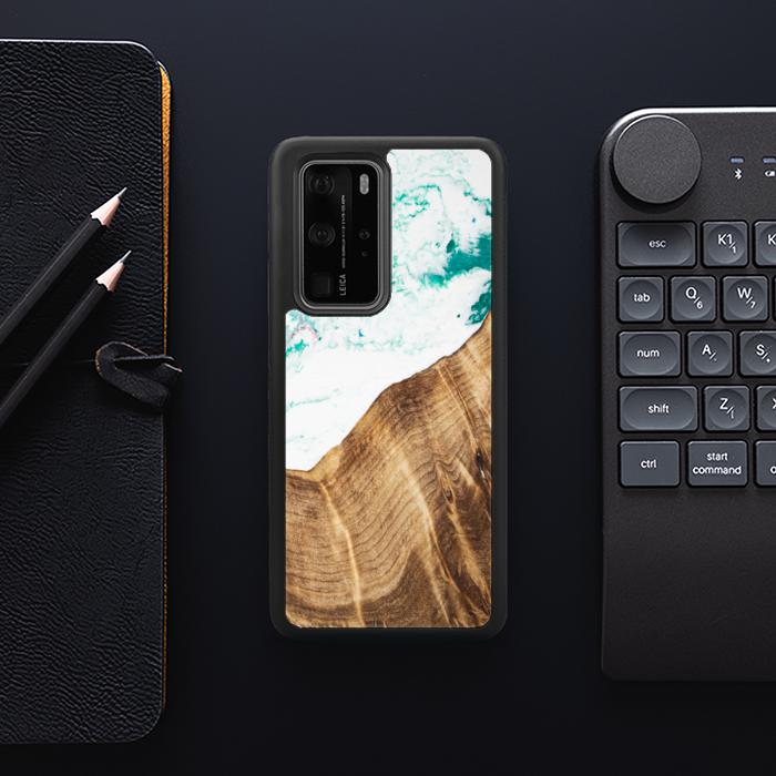 Huawei P40 Pro Handyhülle aus Harz und Holz - SYNERGY#C14
