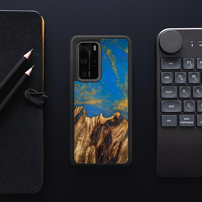 Huawei P40 Pro Handyhülle aus Harz und Holz - SYNERGY#C43