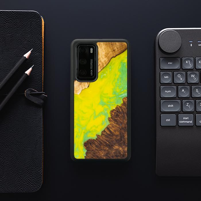 Huawei P40 Handyhülle aus Harz und Holz - SYNERGY#A12
