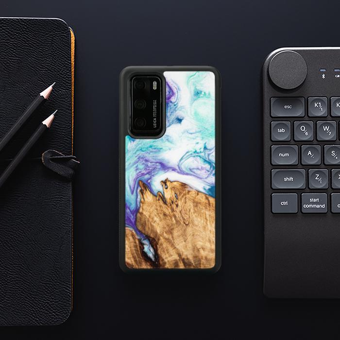 Huawei P40 Handyhülle aus Harz und Holz - SYNERGY#C17