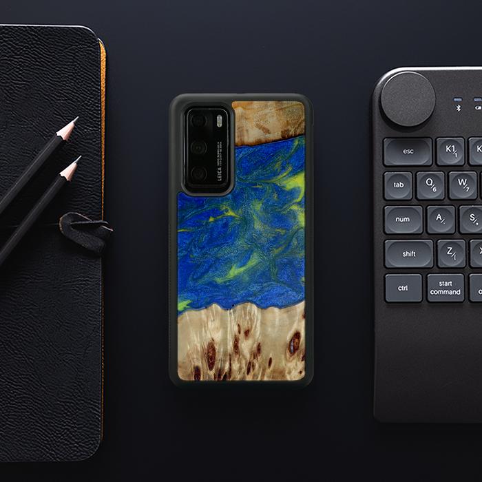 Huawei P40 Handyhülle aus Harz und Holz - Synergy#D102