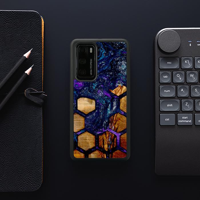 Huawei P40 Handyhülle aus Harz und Holz - Synergy#D105
