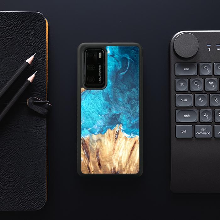 Huawei P40 Handyhülle aus Harz und Holz - Synergy#D115
