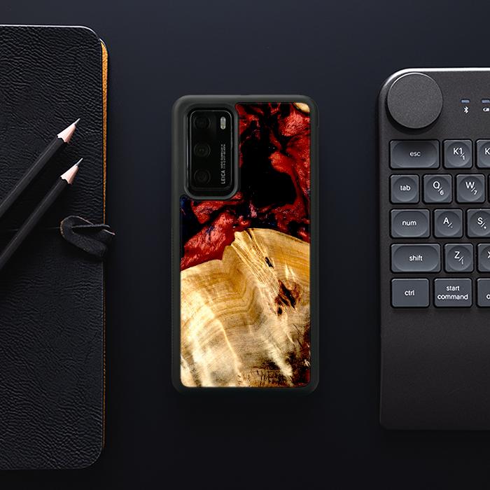 Huawei P40 Handyhülle aus Harz und Holz - Synergy#D117