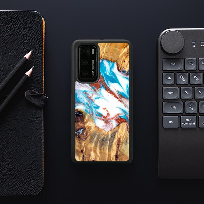 Huawei P40 Handyhülle aus Harz und Holz - Synergy#D137
