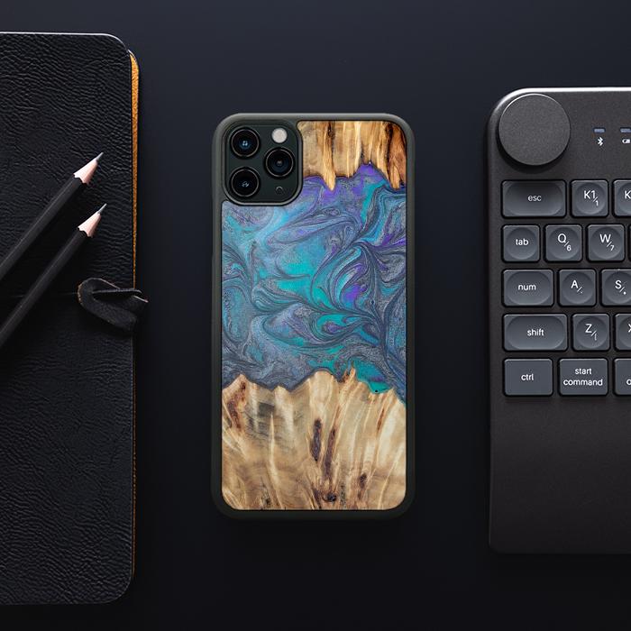 iPhone 11 Pro Max Handyhülle aus Harz und Holz - Synergy#D107