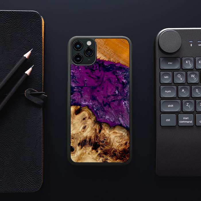 iPhone 11 Pro Max Handyhülle aus Harz und Holz - Synergy#D130