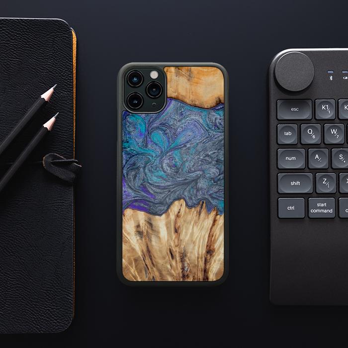 iPhone 11 Pro Max Handyhülle aus Harz und Holz - Synergy#D132