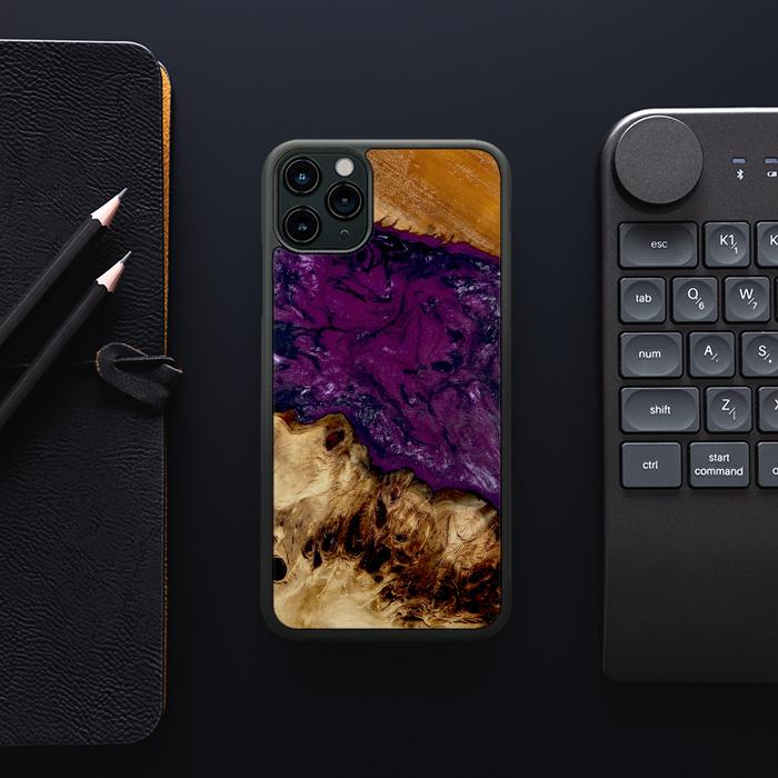 iPhone 11 Pro Max Handyhülle aus Harz und Holz - Synergy#D134