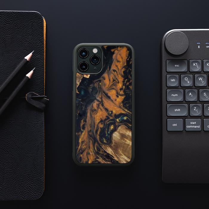 iPhone 11 Pro Handyhülle aus Harz und Holz - Synergy#162
