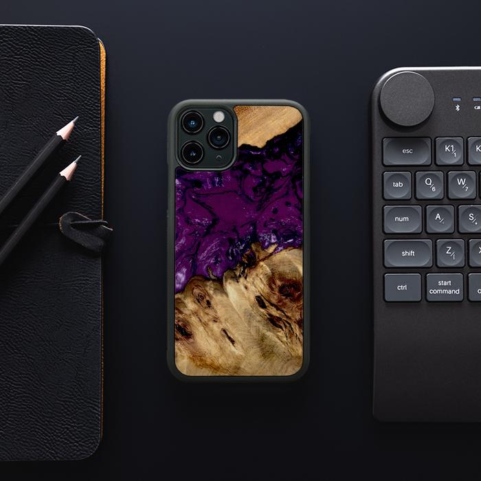 iPhone 11 Pro Handyhülle aus Harz und Holz - Synergy#D113
