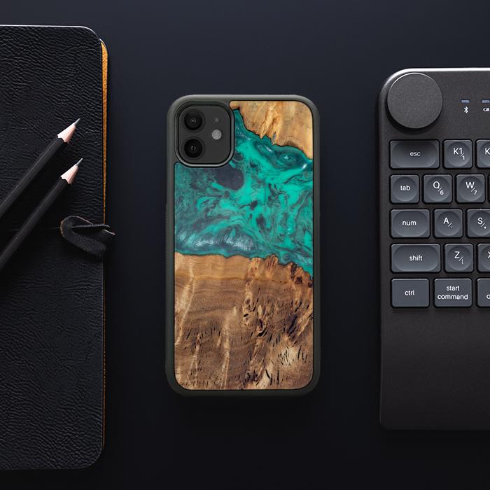 iPhone 11 Handyhülle aus Harz und Holz - Synergy#D111