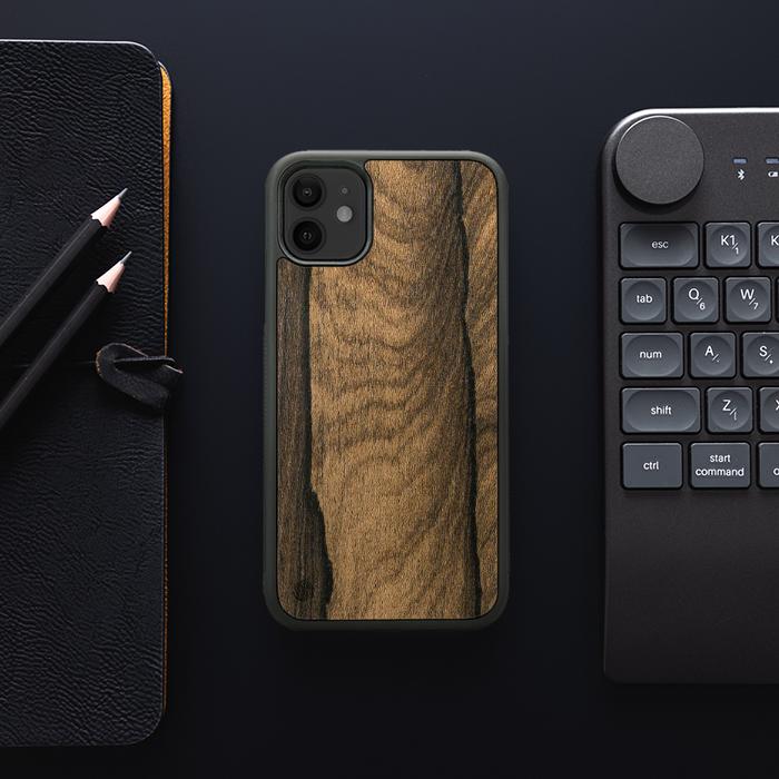 iPhone 11 Handyhülle aus Holz - Ziricote