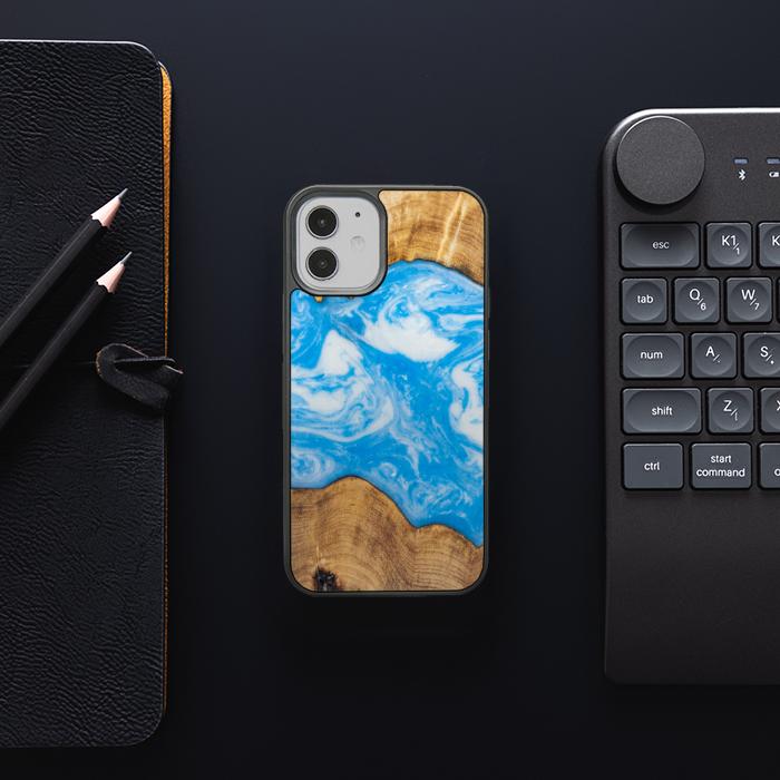 iPhone 12 Mini Handyhülle aus Harz und Holz - SYNERGY#A31