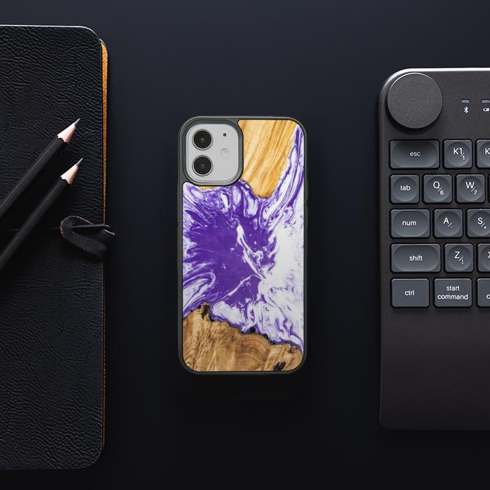 iPhone 12 Mini Handyhülle aus Harz und Holz - SYNERGY#A79