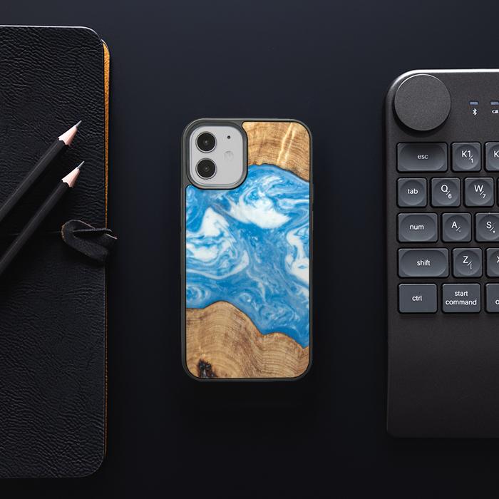 iPhone 12 Mini Handyhülle aus Harz und Holz - SYNERGY#B03