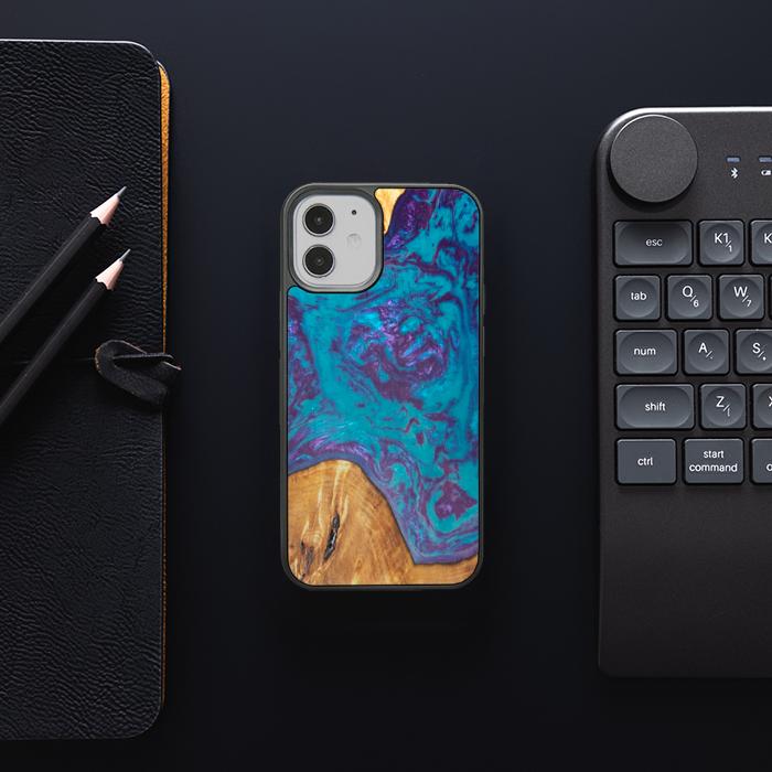 iPhone 12 Mini Handyhülle aus Harz und Holz - SYNERGY#B25