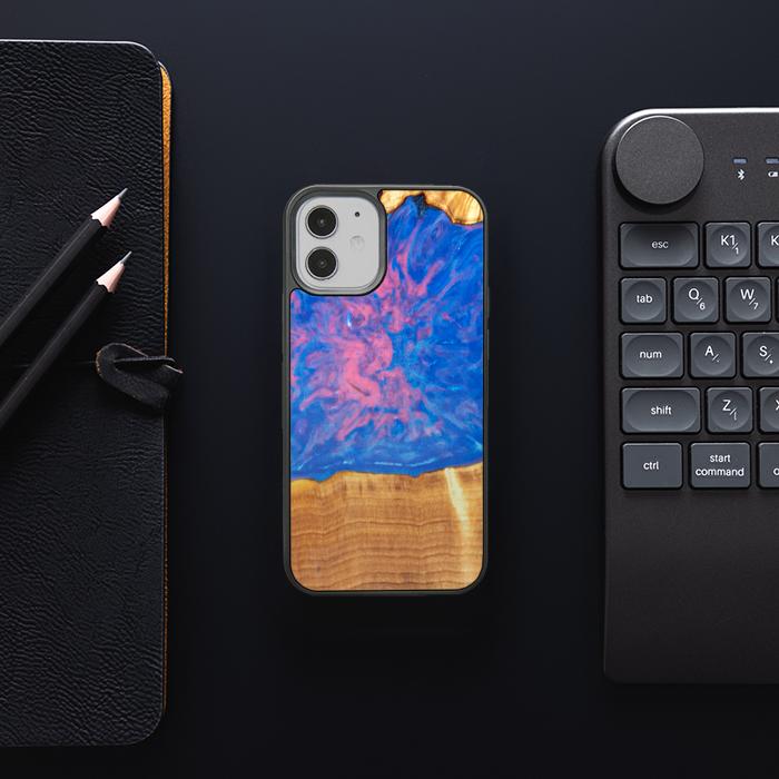 iPhone 12 Mini Handyhülle aus Harz und Holz - SYNERGY#B29