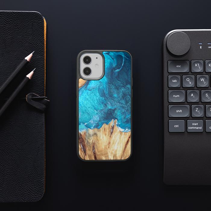 iPhone 12 Mini Handyhülle aus Harz und Holz - Synergy#D115