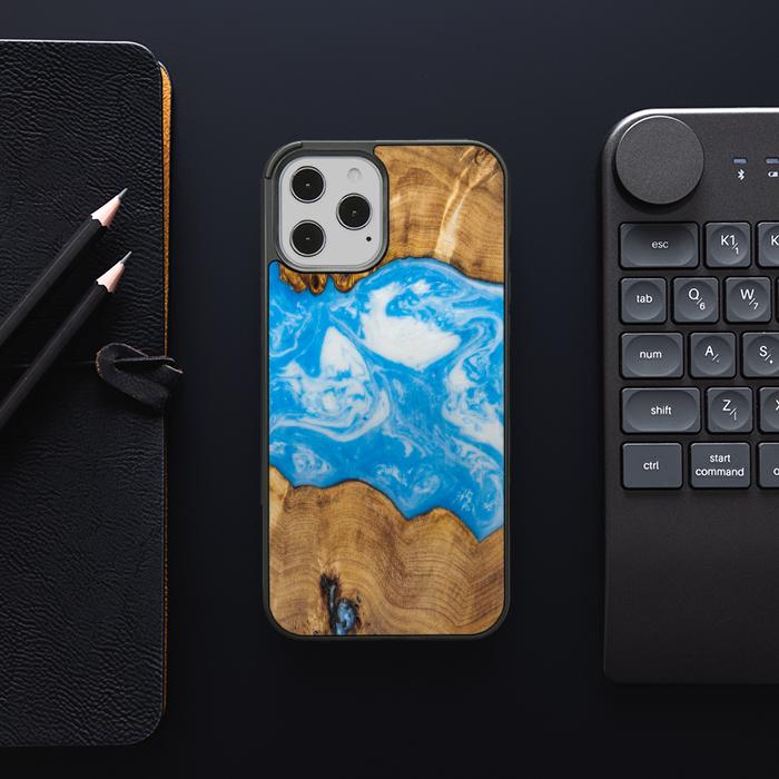 iPhone 12 Pro Max Handyhülle aus Harz und Holz - SYNERGY#A32