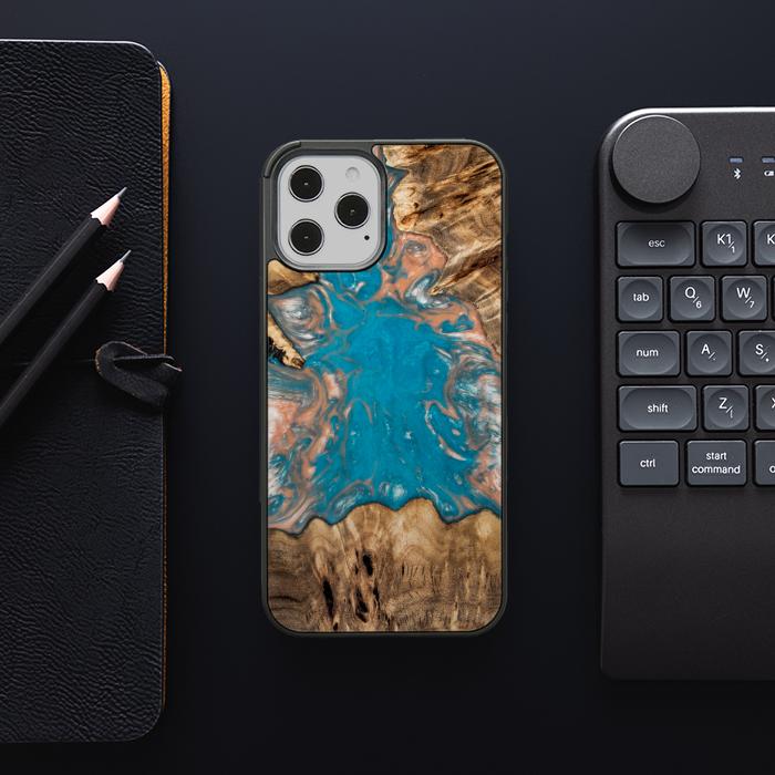 iPhone 12 Pro Max Handyhülle aus Harz und Holz - SYNERGY#A97