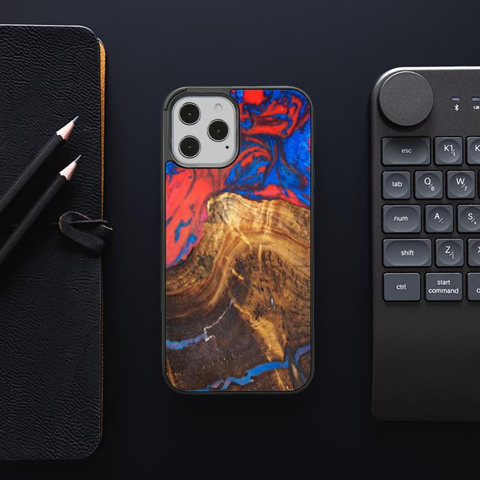 iPhone 12 Pro Max Handyhülle aus Harz und Holz - SYNERGY#B31