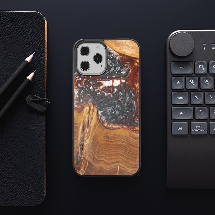 iPhone 12 Pro Max Handyhülle aus Harz und Holz - SYNERGY#B37