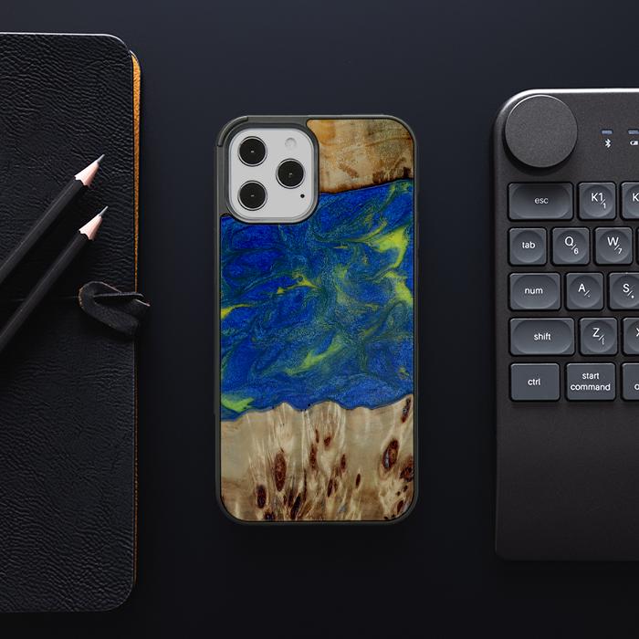 iPhone 12 Pro Max Handyhülle aus Harz und Holz - Synergy#D102