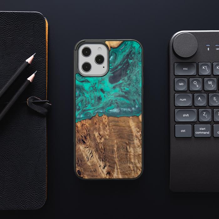 iPhone 12 Pro Max Handyhülle aus Harz und Holz - Synergy#D108
