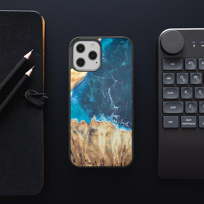 iPhone 12 Pro Max Handyhülle aus Harz und Holz - Synergy#D116