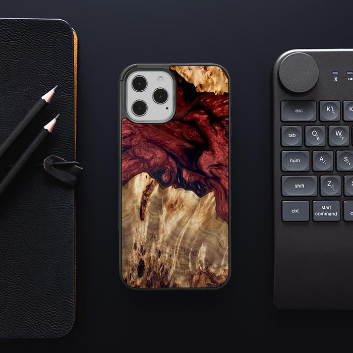iPhone 12 Pro Max Handyhülle aus Harz und Holz - Synergy#D121