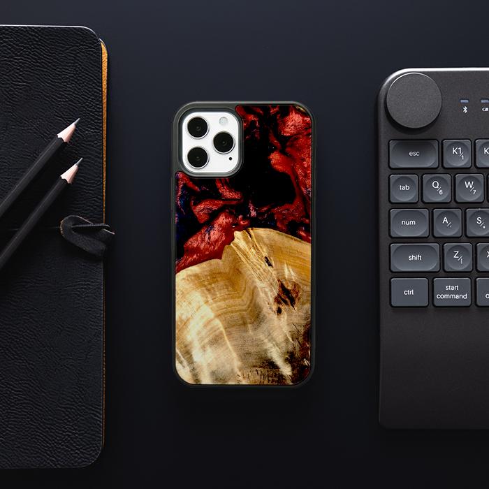 iPhone 12 Pro Handyhülle aus Harz und Holz - Synergy#D117