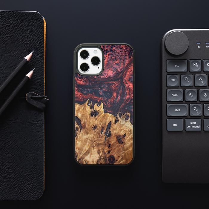 iPhone 12 Pro Handyhülle aus Harz und Holz - Synergy#D118