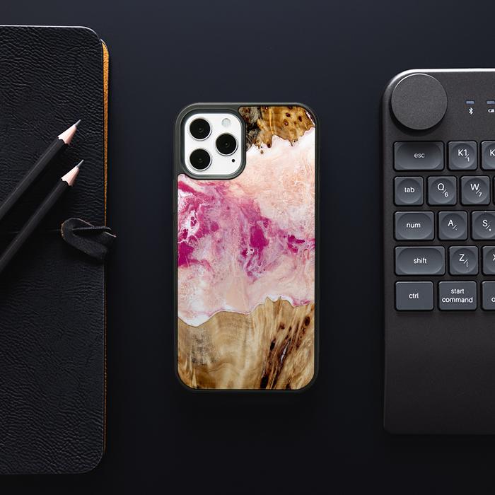 iPhone 12 Pro Handyhülle aus Harz und Holz - Synergy#D119