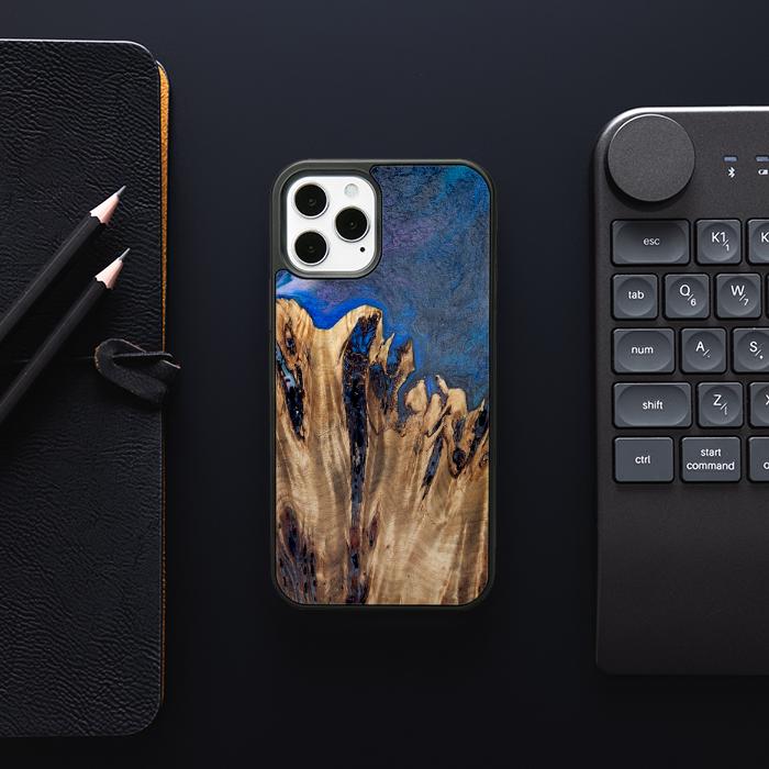 iPhone 12 Pro Handyhülle aus Harz und Holz - Synergy#D120
