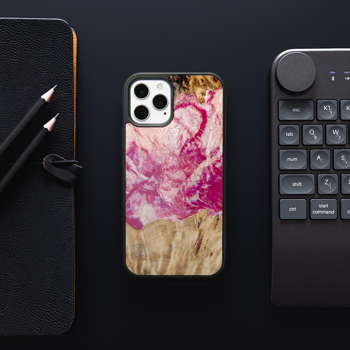 iPhone 12 Pro Handyhülle aus Harz und Holz - Synergy#D123