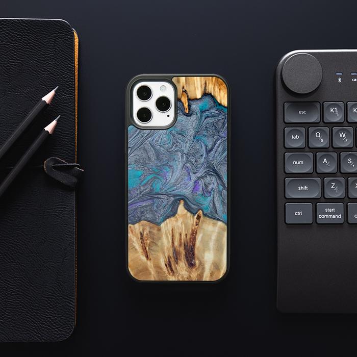 iPhone 12 Pro Handyhülle aus Harz und Holz - Synergy#D135