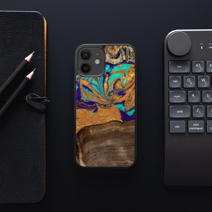 iPhone 12 Handyhülle aus Harz und Holz - SYNERGY#A122