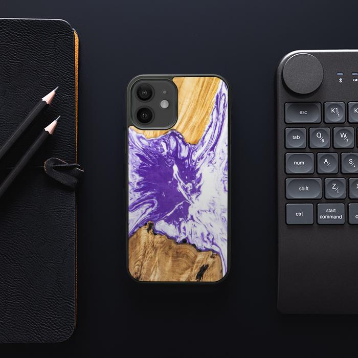 iPhone 12 Handyhülle aus Harz und Holz - SYNERGY#A79