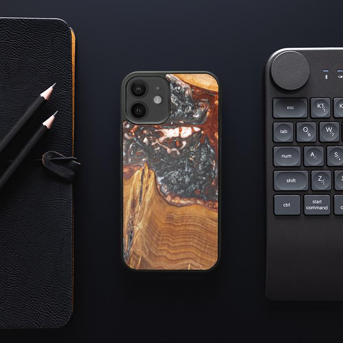 iPhone 12 Handyhülle aus Harz und Holz - SYNERGY#B37