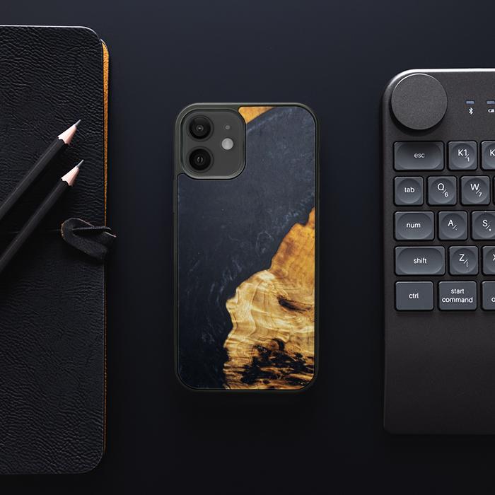 iPhone 12 Handyhülle aus Harz und Holz - Synergy#B18