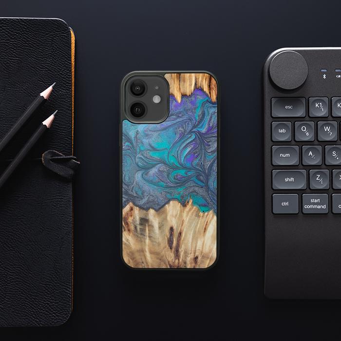 iPhone 12 Handyhülle aus Harz und Holz - Synergy#D107