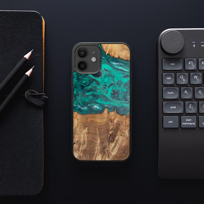 iPhone 12 Handyhülle aus Harz und Holz - Synergy#D112