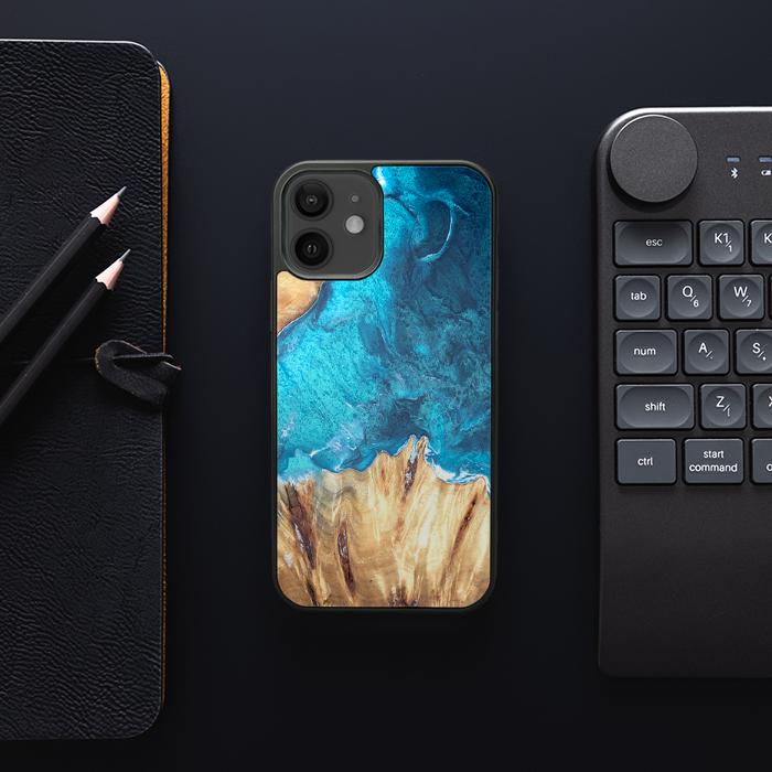 iPhone 12 Handyhülle aus Harz und Holz - Synergy#D115