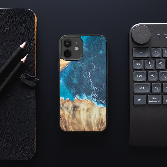 iPhone 12 Handyhülle aus Harz und Holz - Synergy#D116