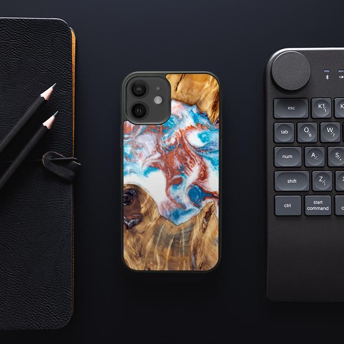 iPhone 12 Handyhülle aus Harz und Holz - Synergy#D125