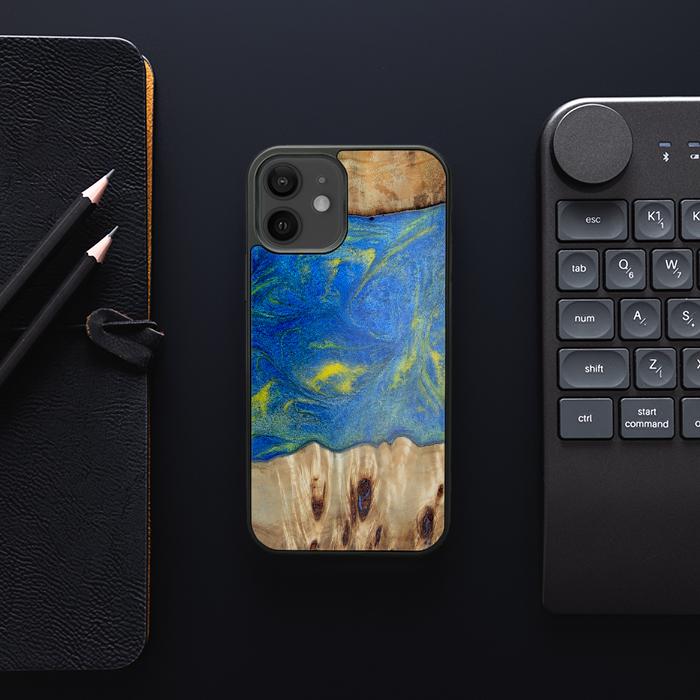 iPhone 12 Handyhülle aus Harz und Holz - Synergy#D128